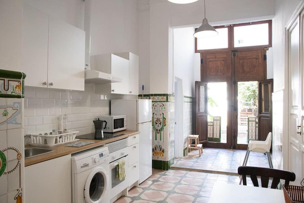 4 - Acogedora Habitacion Junto A Ruzafa Con Bano Privado Y Aire Acondicionado Valencia Ngoại thất bức ảnh